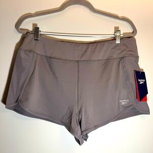 NWT !! Reebok shorts with back pocket